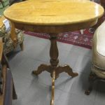 586 4658 PEDESTAL TABLE